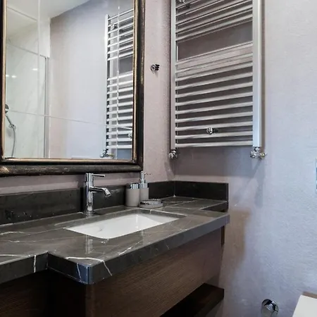 Cozy 2br Modern Comfort Meets Elegance