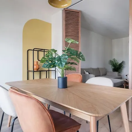 Cozy 2br Modern Comfort Meets Elegance *